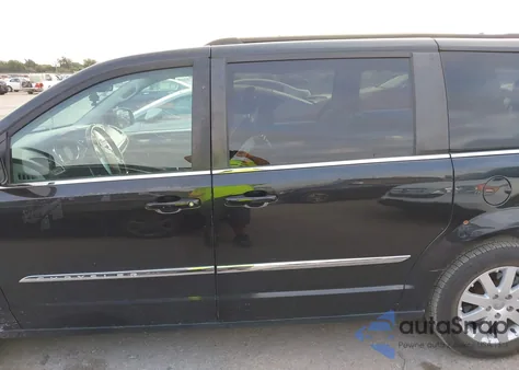 2016 Chrysler Town & Country Touring from USA, damaged, VIN 2C4RC1BG1GR290926